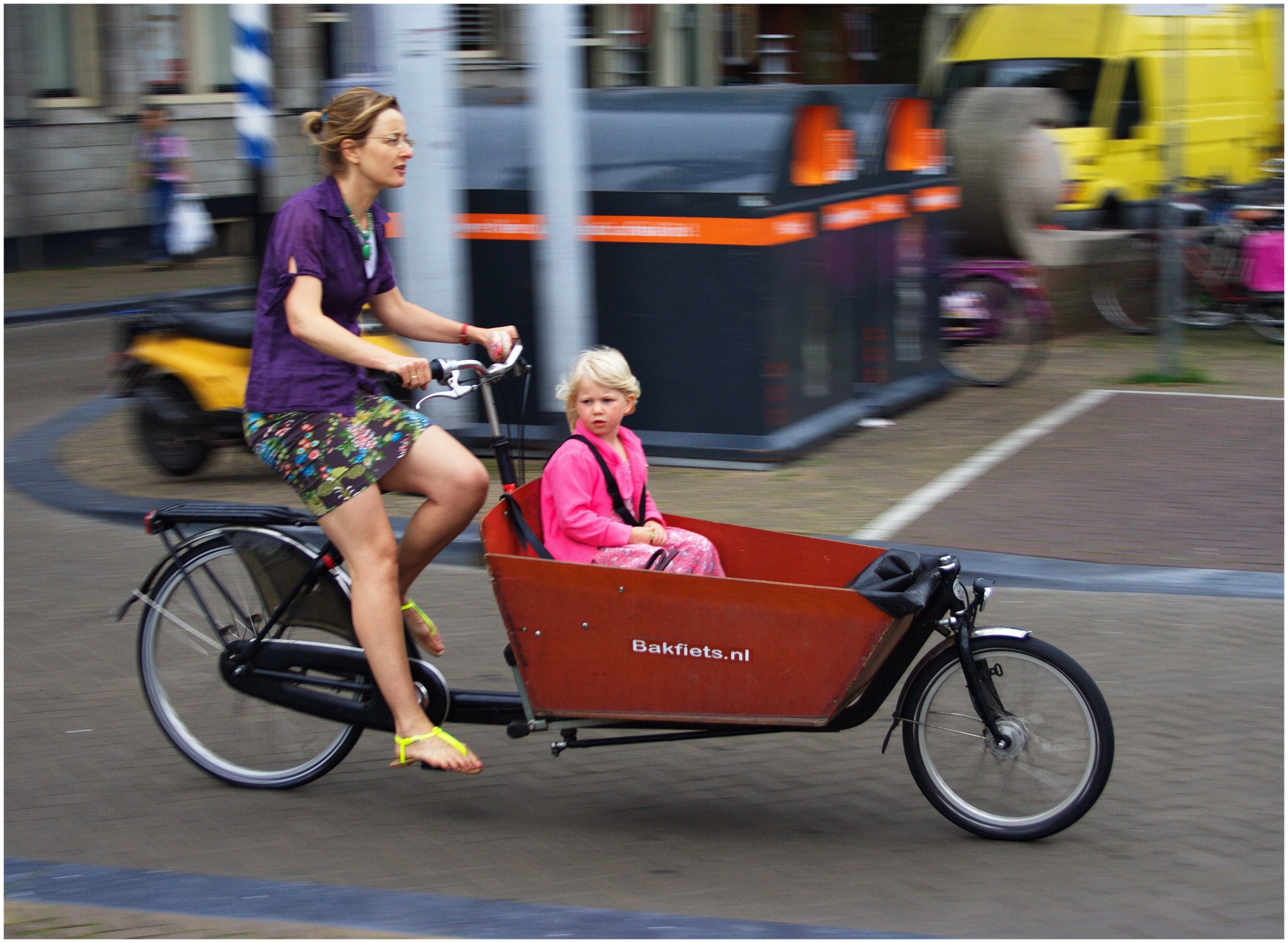 Box vélo cargo sécurisé en extérieur, solution Bikeez